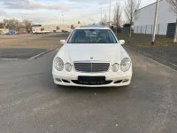 Używany Mercedes E280 177 KM (130 kW) 2005 Biały Sedan/Limuzyna