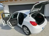Używany Opel Astra 110 KM (80 kW) 2015 Biały Sedan/Limuzyna