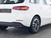 Gebraucht Mercedes B180 Progressive 116 PS (85 kW) 2024 Polarweiß Van / Kleinbus