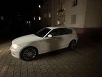 Gebraucht BMW 116 122 PS (89 kW) 2009 Weiß Kleinwagen
