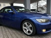 Gebraucht BMW 325 197 PS (144 kW) 2008 Blau Coupé
