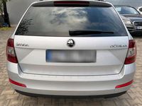 Gebraucht Skoda Octavia 150 PS (110 kW) 2014 Silber Kleinwagen