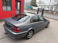 Gebraucht BMW 320 150 PS (110 kW) 2005 Grau Limousine