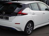 Gebraucht Nissan Leaf Acenta 110 kW (150 PS) 2018 Weiß Kleinwagen