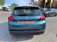 Gebraucht Peugeot 2008 Active 82 PS (60 kW) 2018 Emerald crystal/metallic SUV
