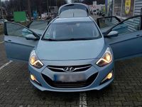 Gebraucht Hyundai i40 136 PS (100 kW) 2013 Blau Kombi