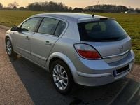 Gebraucht Opel Astra 90 PS (66 kW) 2004 Silber Limousine