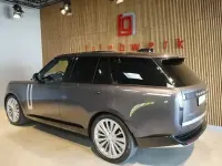 Gebraucht Land Rover Range Rover First Edition 530 PS (389 kW) 2022 Braun SUV
