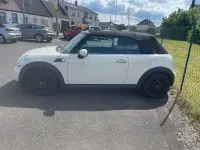 Gebraucht Mini One Cabriolet 98 PS (72 kW) 2015 Weiß Cabrio