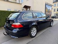 Gebraucht BMW 525 192 PS (141 kW) 2004 Blau Kombi