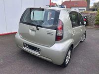 Gebraucht Daihatsu Sirion 91 PS (66 kW) 2011 Silber Kleinwagen