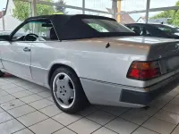 Gebraucht Mercedes 300 220 PS (161 kW) 1993 Silber Cabrio