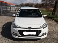 Gebraucht Hyundai i20 75 PS (55 kW) 2016 Weiß Kleinwagen