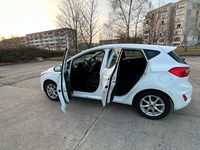 Gebraucht Ford Fiesta 88 PS (64 kW) 2019 Weiß Kleinwagen