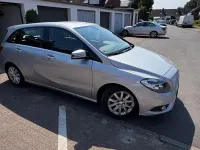 Gebraucht Mercedes B180 122 PS (89 kW) 2012 Silber Kleinwagen
