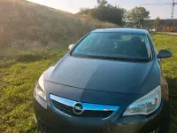 Używany Opel Astra 115 KM (84 kW) 2010 Szary Sedan/Limuzyna