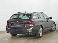 Gebraucht BMW 530e Sport Line 292 PS (214 kW) 2024 Sophistograu brillanteffekt Kombi