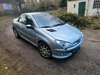 Gebraucht Peugeot 206 CC 109 PS (80 kW) 2003 Blau Cabrio