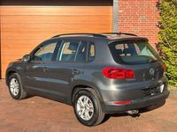 Gebraucht VW Tiguan Trendline 110 PS (80 kW) 2015 Grau SUV