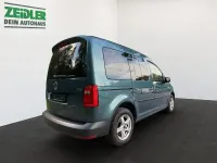 Gebraucht VW Caddy Trendline 102 PS (75 kW) 2017 Bambusgarden green Van / Kleinbus