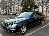 Gebraucht Mercedes E220 150 PS (110 kW) 2005 Schwarz Kombi