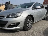 Gebraucht Opel Astra 110 PS (80 kW) 2013 Grau Limousine