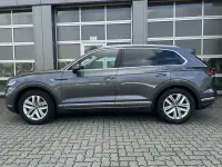 Gebraucht VW Touareg 231 PS (169 kW) 2023 Siliziumgrau metallic, siliziu SUV