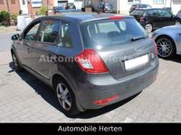 Usado Kia Ceed 105 HP (77 kW) 2011 Prateado Citadino