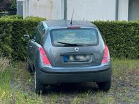 Gebraucht Lancia Ypsilon 96 PS (70 kW) 2005 Grau Kleinwagen