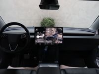 Gebraucht Tesla Model 3 Standard Range 208 kW (283 PS) 2024 Pearl white multicoat Limousine