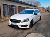 Gebraucht Mercedes A180 183 PS (134 kW) 2012 Weiß Kleinwagen