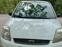 Używany Ford Fiesta Ambiente 60 KM (44 kW) 2007 Biały Hatchback
