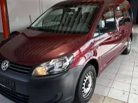 Używany VW Caddy Maxi 102 KM (75 kW) 2010 Czerwony Minivan