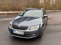 gebraucht Skoda Octavia Combi 2.0 TDI (Green tec) DSG Style