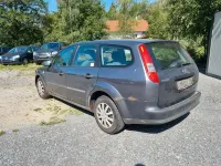 Gebraucht Ford Focus Trend 101 PS (74 kW) 2005 Grau Kombi