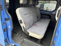 Second-hand Renault Trafic Expression 121 CP (88 kW) 2019 Albastru Monovolum