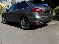 Gebraucht Porsche Cayenne 245 PS (180 kW) 2012 Grau SUV