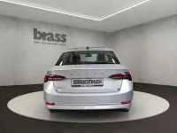 Gebraucht Skoda Octavia Ambition 110 PS (80 kW) 2022 Brillantsilber metallic Limousine