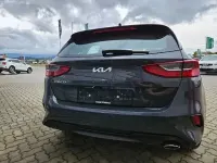 Używany Kia Ceed Comfort 101 KM (74 kW) 2024 Szary Hatchback