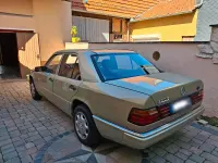 Gebraucht Mercedes E260 160 PS (117 kW) 1986 Andere farben Limousine