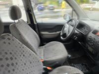 Gebraucht Opel Agila 75 PS (55 kW) 2004 Blau Kleinwagen