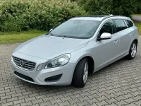 Gebraucht Volvo V60 215 PS (158 kW) 2013 Silber Kombi