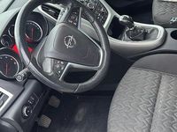 Second-hand Opel Astra 87 CP (63 kW) 2013 Alb Berlinǎ