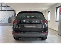 Neu Skoda Karoq Selection 150 PS (110 kW) 2026 Magic black SUV