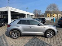 Second-hand VW T-Roc R-line 116 CP (85 kW) 2025 Argintiu SUV