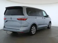 Gebraucht VW Multivan Style 150 PS (110 kW) 2025 Monosilber metallic Van / Kleinbus