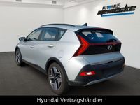 Gebraucht Hyundai Bayon Intro Edition 101 PS (74 kW) 2021 Sleek silver SUV