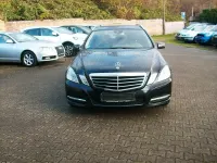 Gebraucht Mercedes E220 Avantgarde 170 PS (125 kW) 2012 Schwarz Limousine