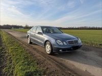 Gebraucht Mercedes E200 Elegance 163 PS (119 kW) 2003 Blau Limousine