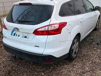 Usata Ford Focus 125 CV (91 kW) 2014 Bianco Station wagon
